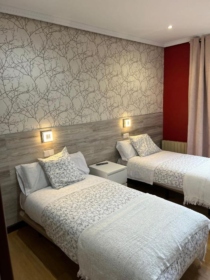 Twin Room,1494000517:JPEG